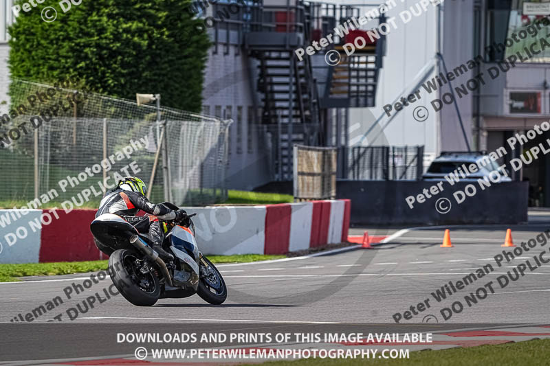 donington no limits trackday;donington park photographs;donington trackday photographs;no limits trackdays;peter wileman photography;trackday digital images;trackday photos